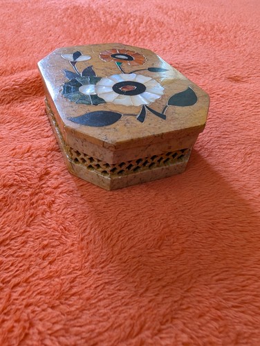 Very beautiful alabaster - , stone