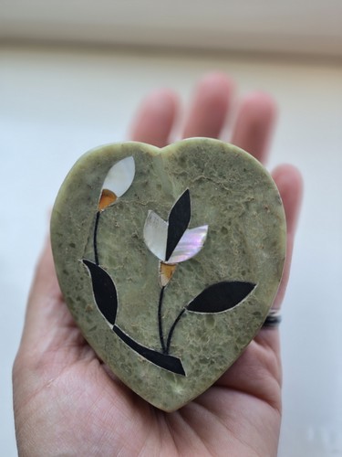 Vintage heart shaped green - vintage, heart-shaped